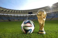 中国队不断突破！Uzi连续三场比赛得分超过败北气势如虹延续