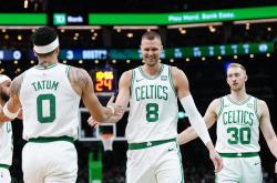 凯尔特人队整体表现出色，取得连胜