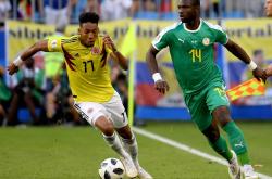 包含激烈角逐：欧洲足球比赛热火朝天的词条