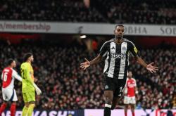 关于阿森纳反超对手前锋连场逼近射手榜的信息