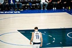 魔术绝杀时刻，复出首战轰40分点燃赛场，东契奇迎来胜利！