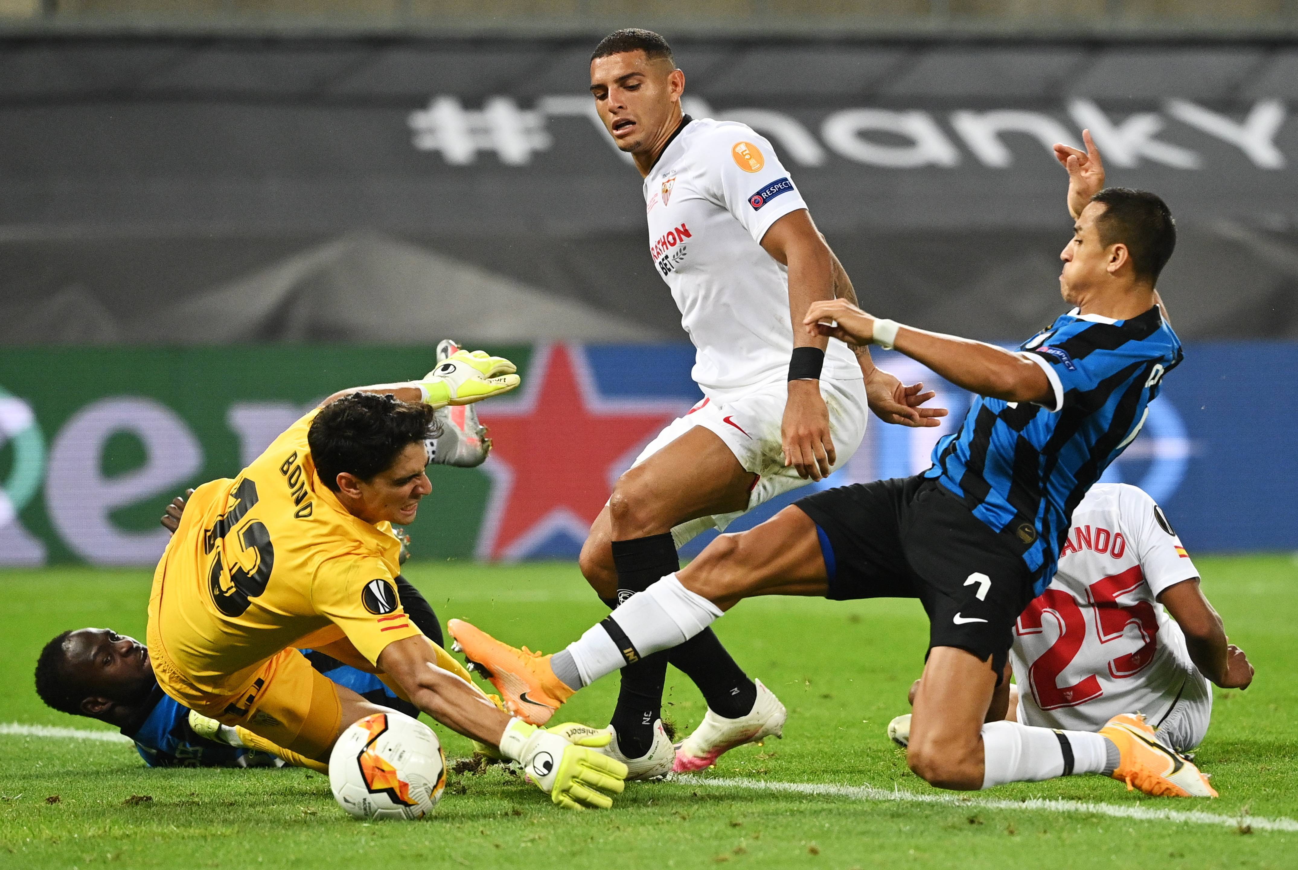 巴塞罗那客场逼平比利亚雷亚尔,领先榜首的简单介绍 巴塞罗那客场逼平比利亚雷亚尔,领先榜首的简单介绍