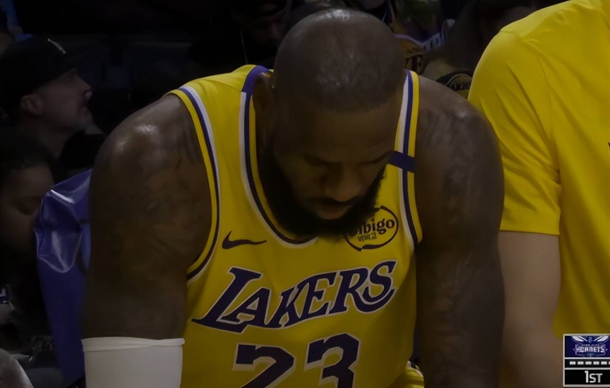 包含詹姆斯爆发新星,三连败刷新纪录,黄蜂球队迎来希望!的词条 包含詹姆斯爆发新星,三连败刷新纪录,黄蜂球队迎来希望!的词条