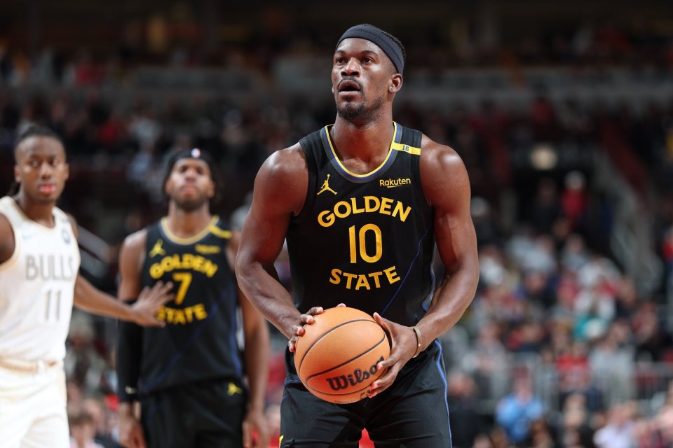 包含巴特勒在公牛比赛中惊险取胜,突破纪录引发热议!的词条 包含巴特勒在公牛比赛中惊险取胜,突破纪录引发热议!的词条